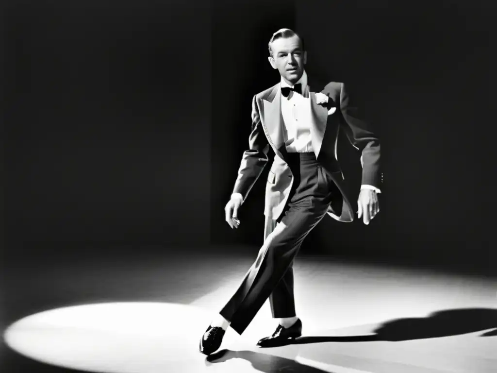 Imagen en blanco y negro de Fred Astaire, elegantemente vestido, bailando con gracia en un salón de baile